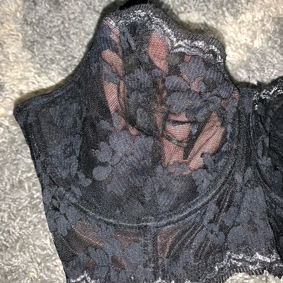 Victoria Secret Lace Bra - Picture 3 of 7